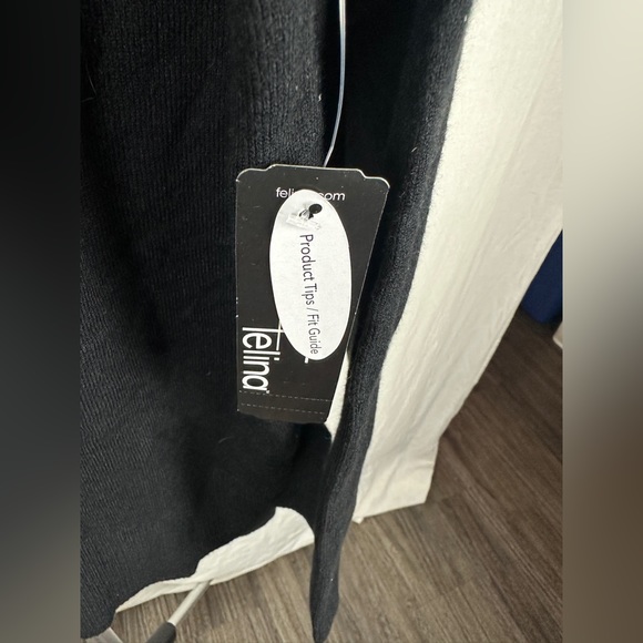 Felina Black Soft Scoop Neck Longsleeve Top Size Medium (8-10) NWT - Picture 7 of 13